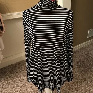 Striped turtle neck